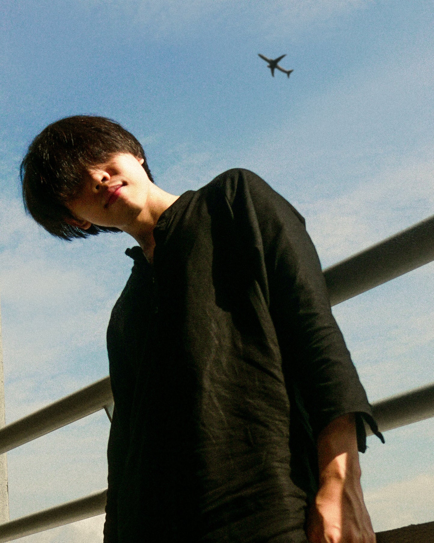 sw1 linen raglan henley [ink black]