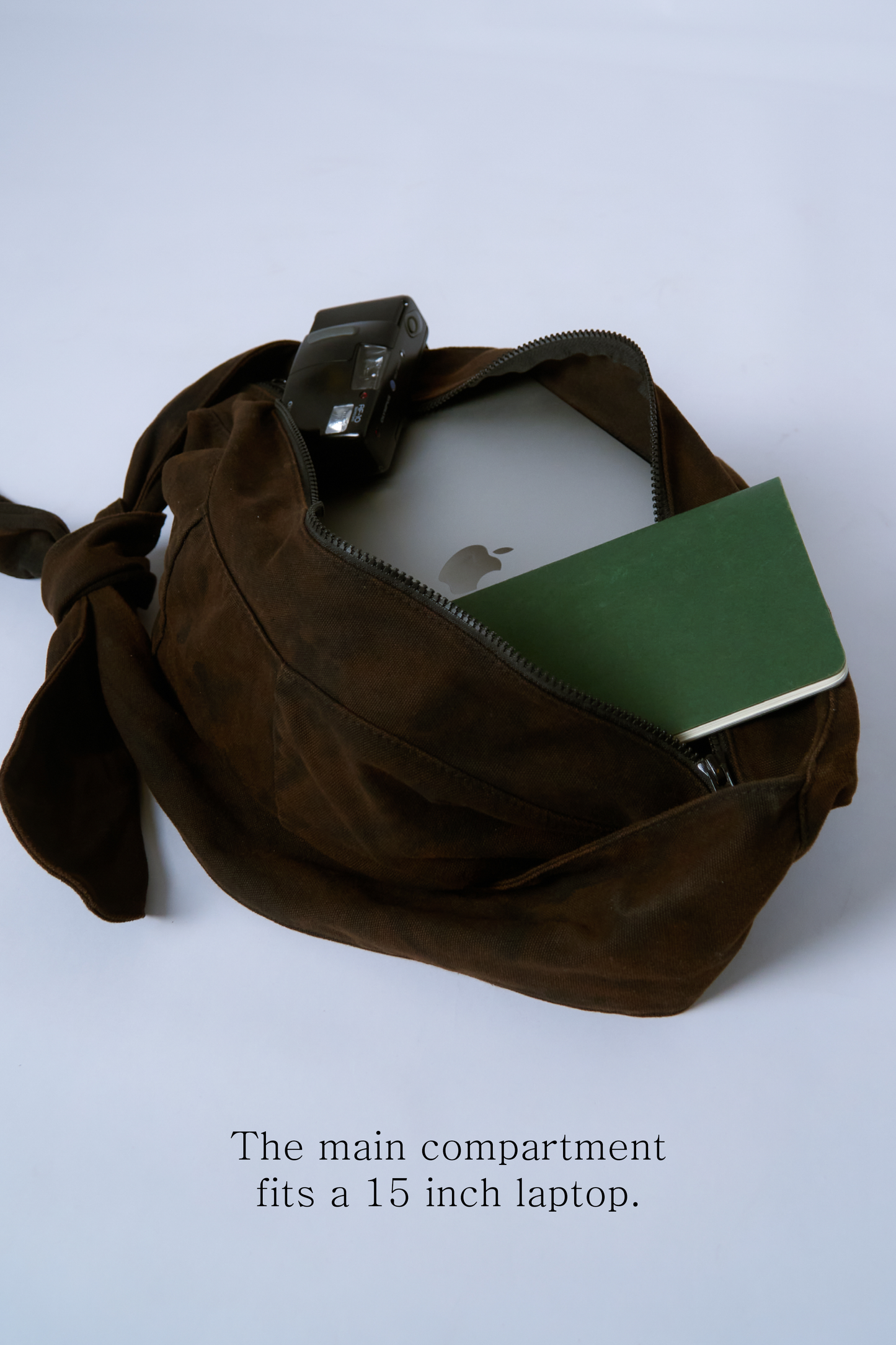 Knotted crossbody canvas bag 9L [hand-dyed dark brown]