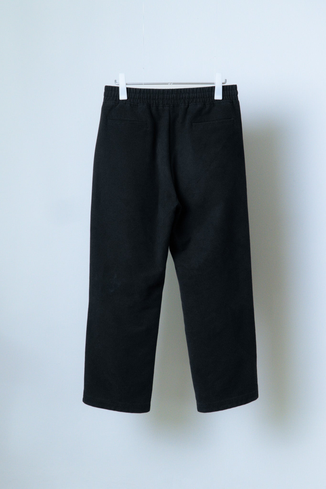 sw1 straight-leg relaxed twill trousers [ink black]