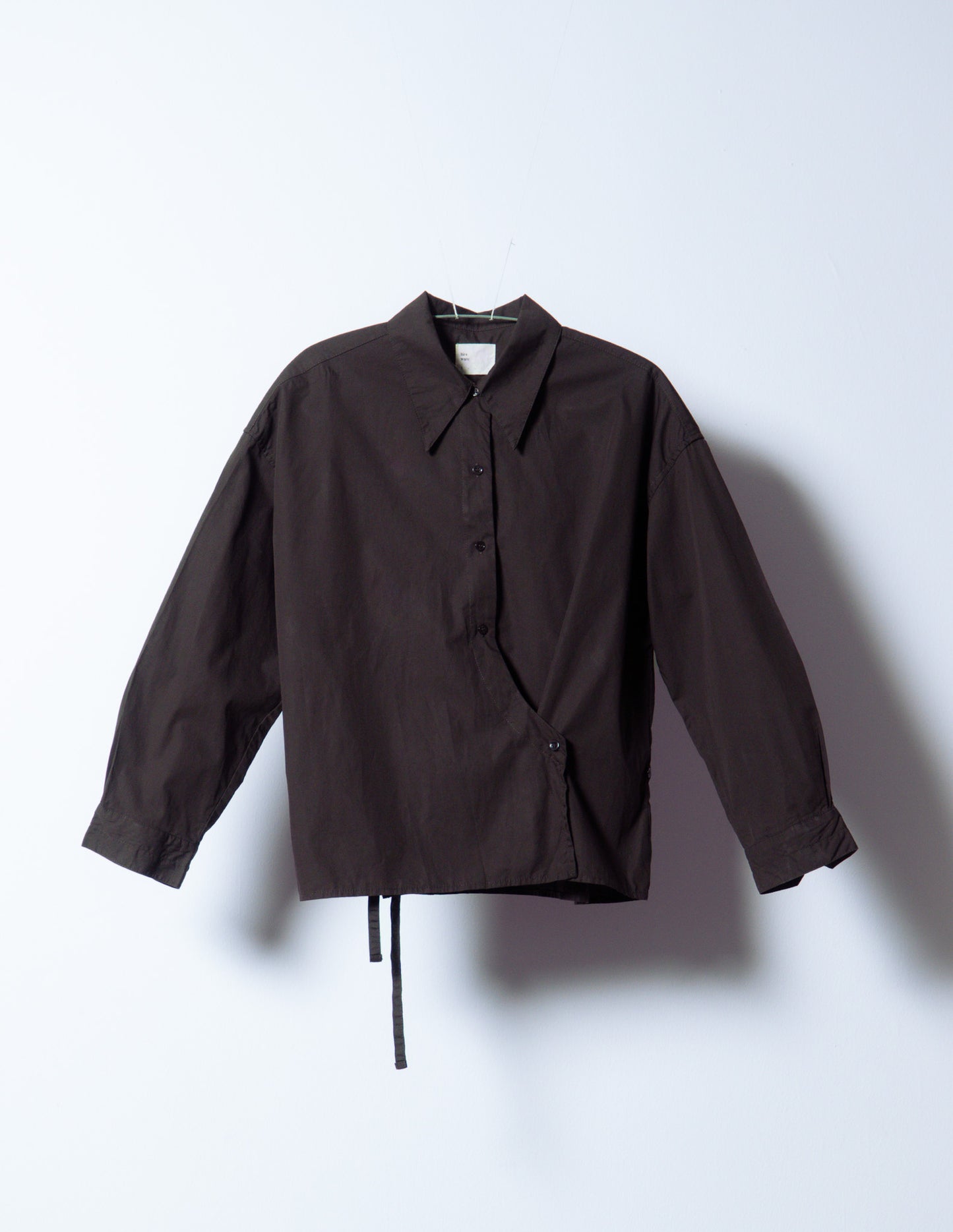 twisted shirt [sable brown poplin]