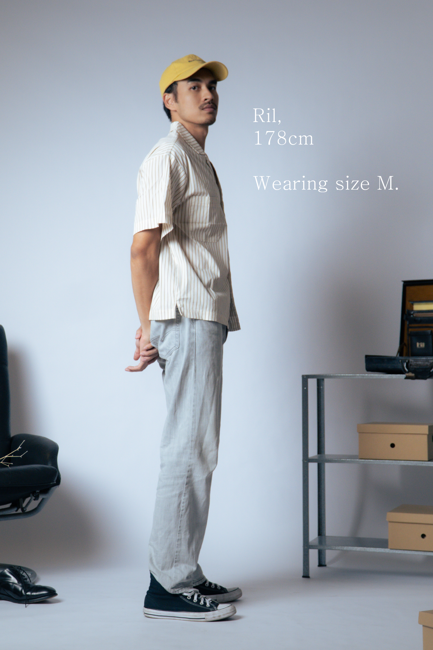 embroidered short-sleeve bowling shirt [pinstripe beige]