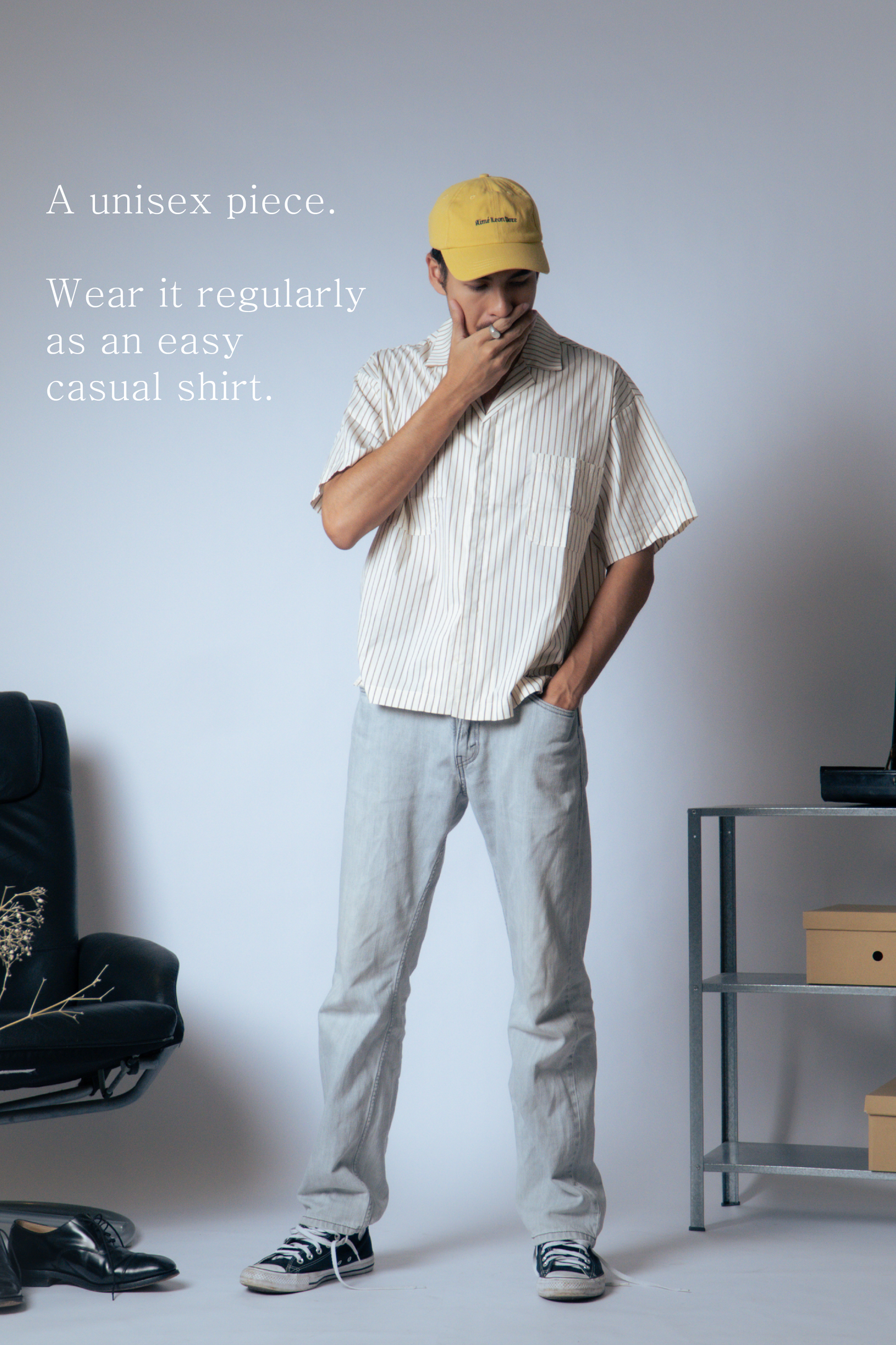 embroidered short-sleeve bowling shirt [pinstripe beige]