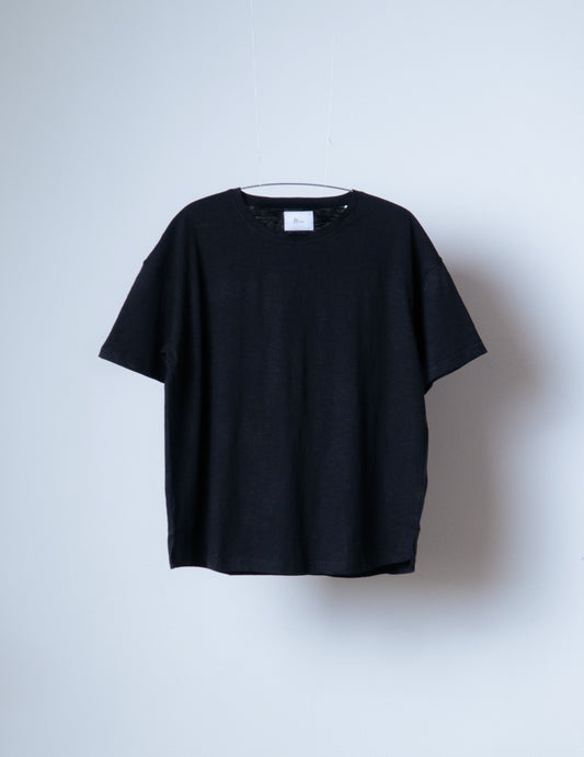 sw1 relaxed cropped tee [ink black]