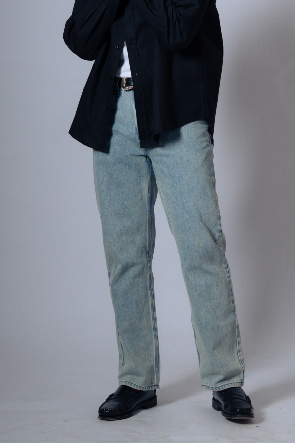 STUDIO straight cut jeans [washed blue]