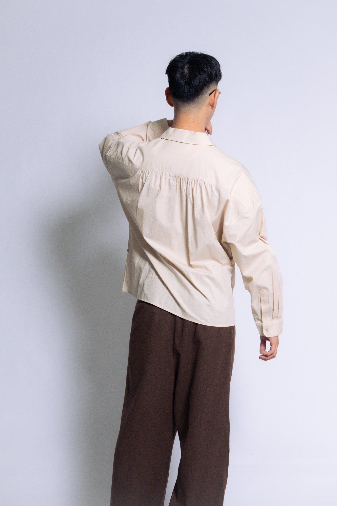 twisted shirt [beige poplin]