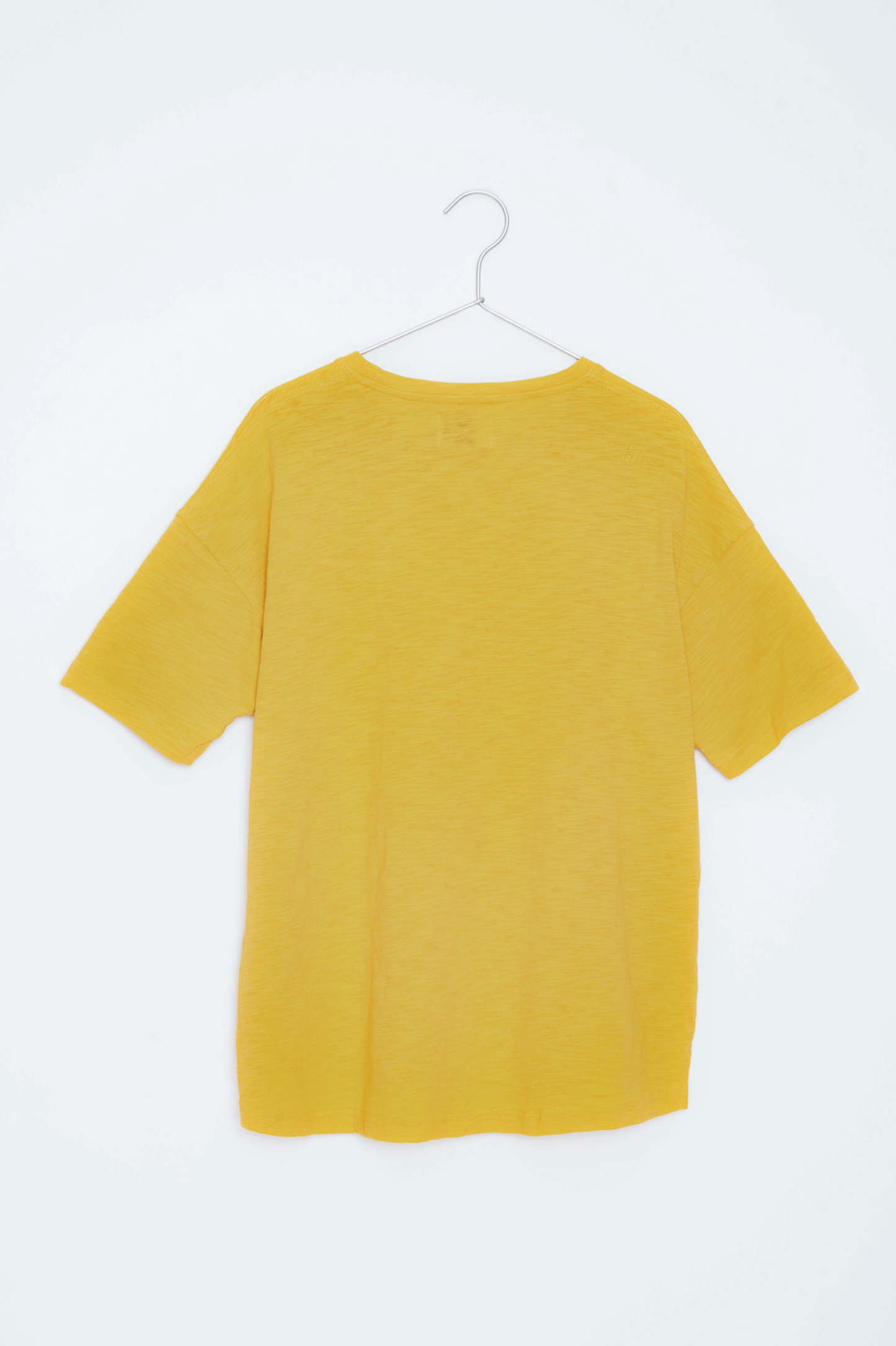sw1 relaxed box cut tee [mustard yellow]