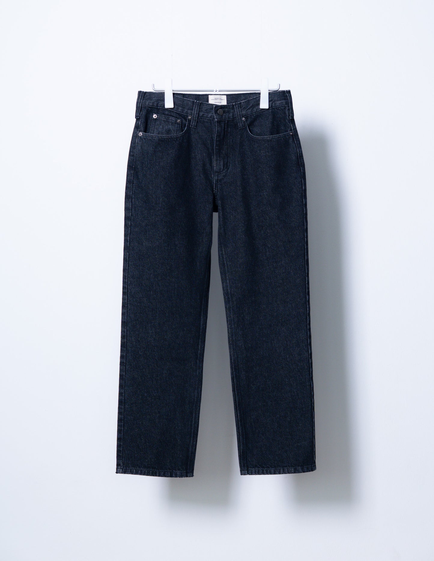 straight cut jeans [black]